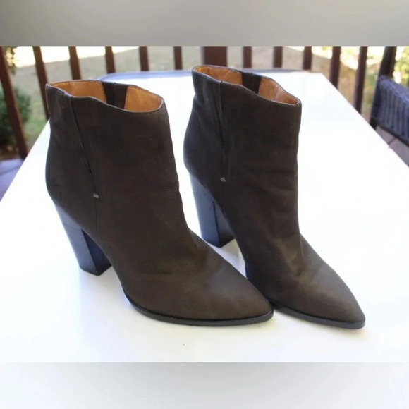 Halogen booties - Picture 12 of 12